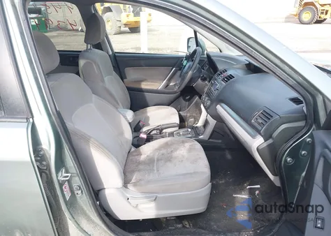 2015 Subaru Forester 2.5I Premium z USA, uszkodzony, nr VIN JF2SJADC4FH815636